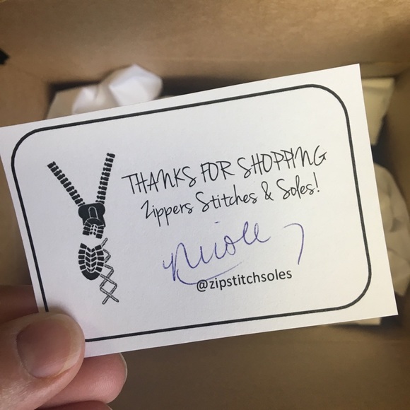 Meet your Posher, Nicole - Picture 2 of 2